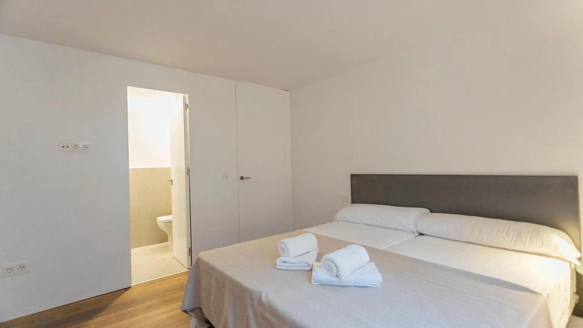 Decorated And Renovated- 2Bd 2Bth- Center Διαμέρισμα Σεβίλλη